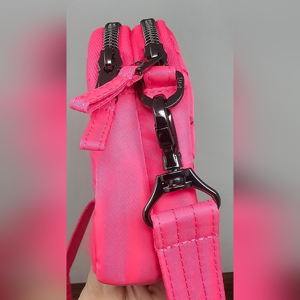 Lug Coupe LE Magenta RFID Convertible Crossbody Belt Bag NWT - Picture 5 of 15